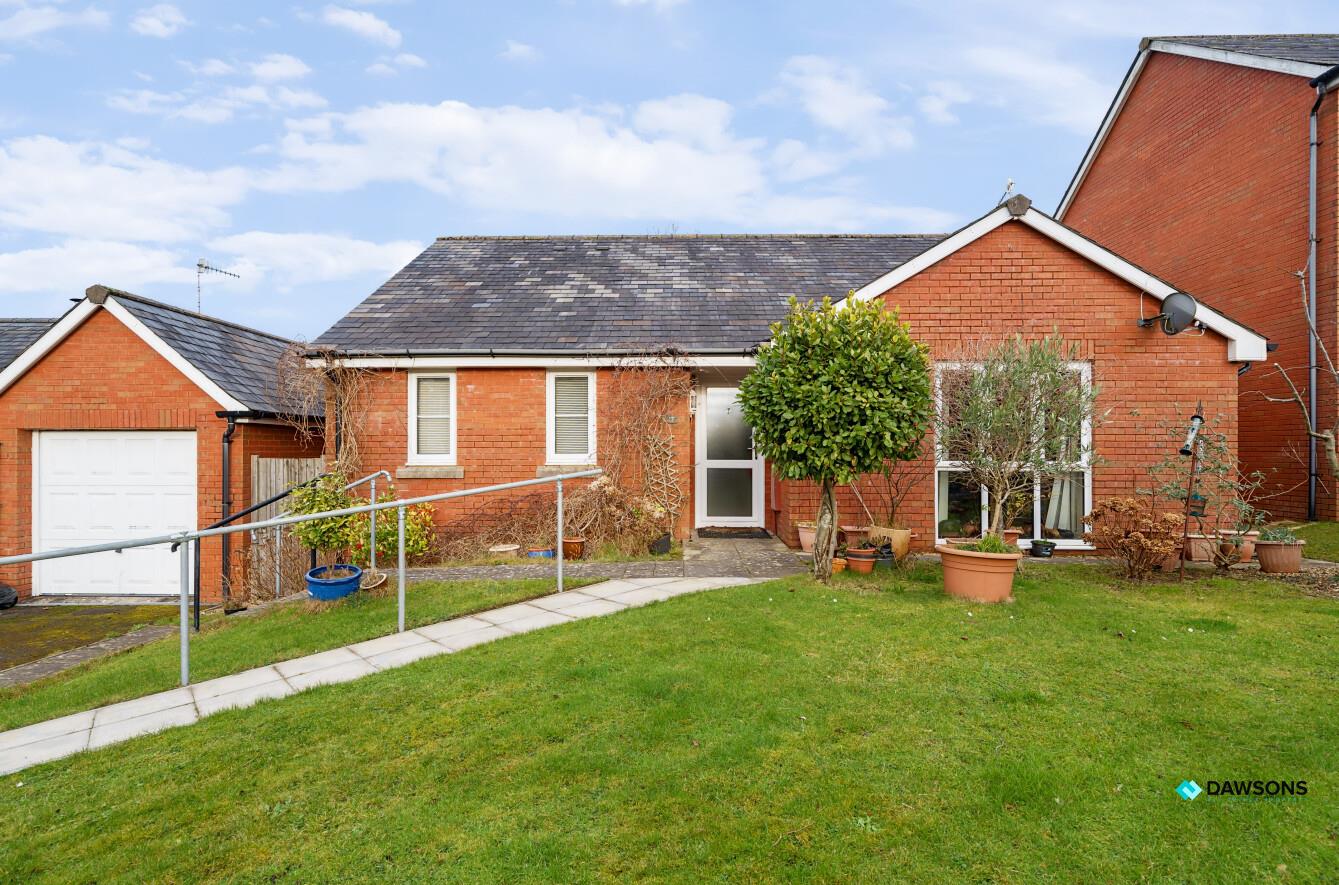 Oak Tree Close, West Cross, Swansea, SA3 5RW